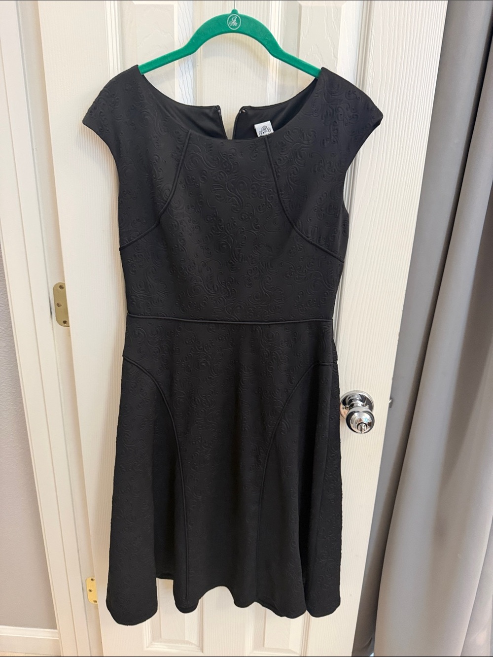 Signature by Sangria Black Cap-Sleeve Fit-and-Flare Midi Dress